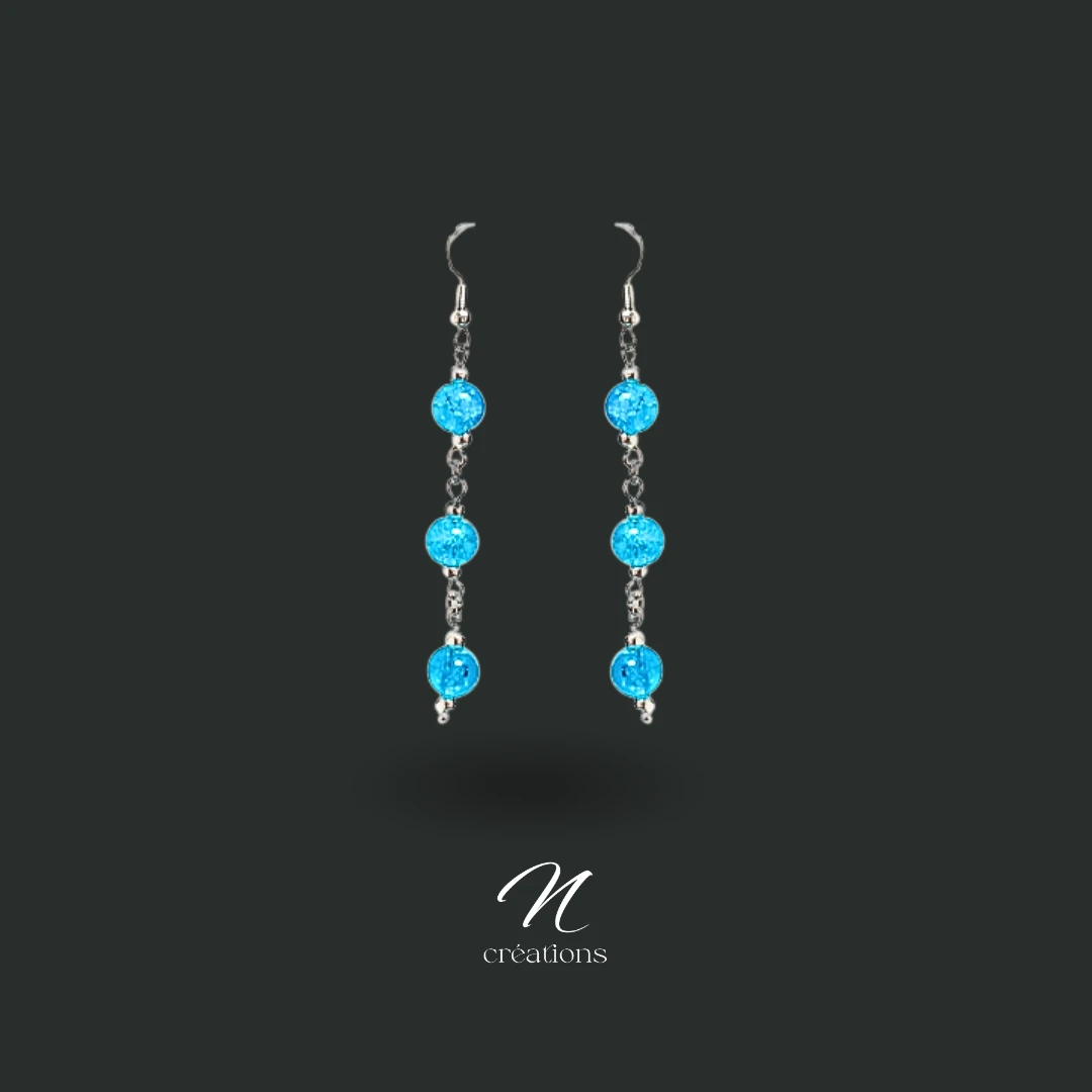 Longues boucles bleu azur