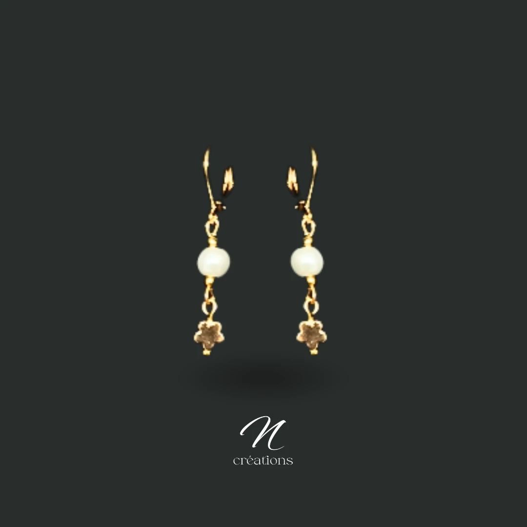 Dormeuses dorées perles nacrées