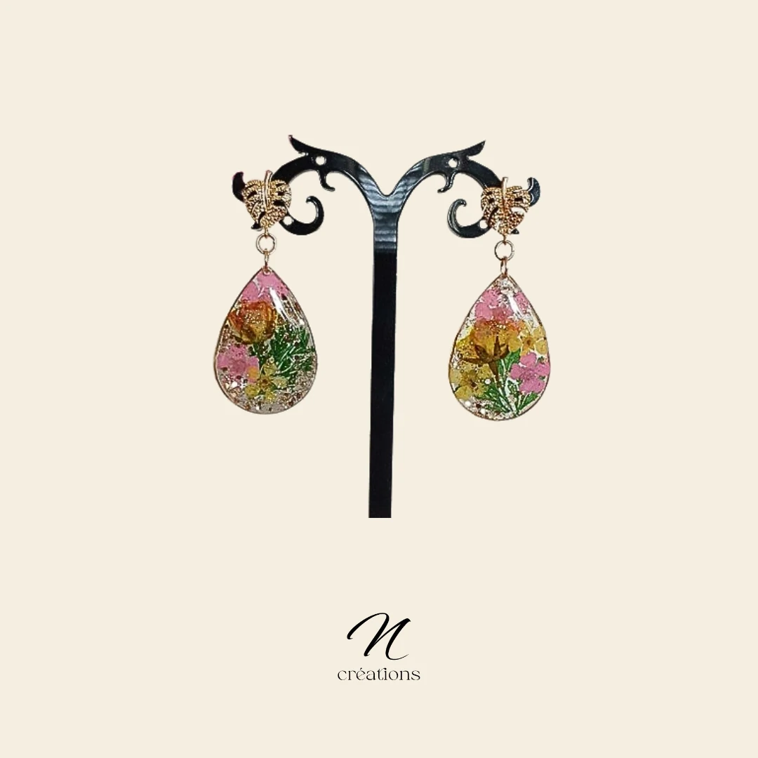 Boucles d’oreilles aux fleurs séchées